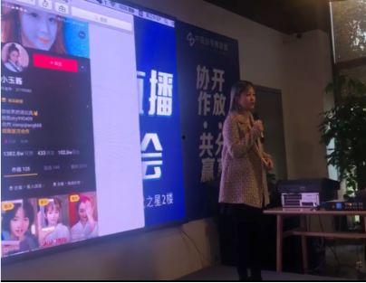 国产直播视频福利视频,揭秘热门平台精彩瞬间  第3张